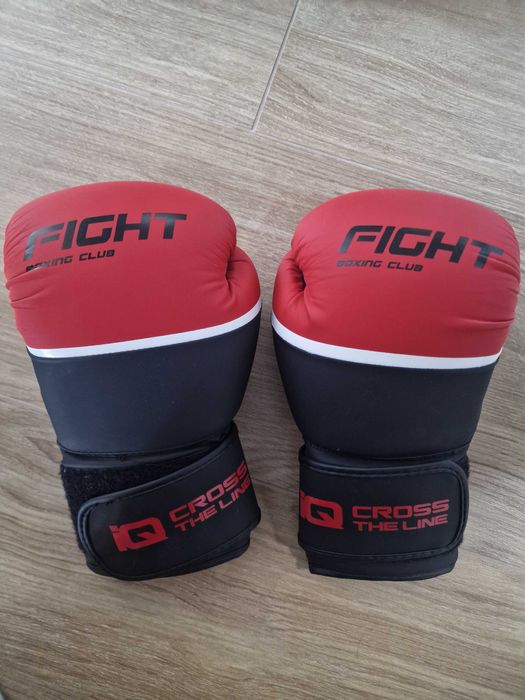 Wolnostojąca gruszka bokserska.