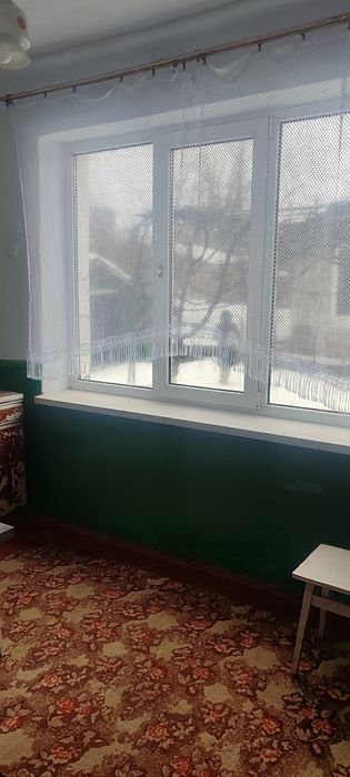 Продається трикімнатна квартира