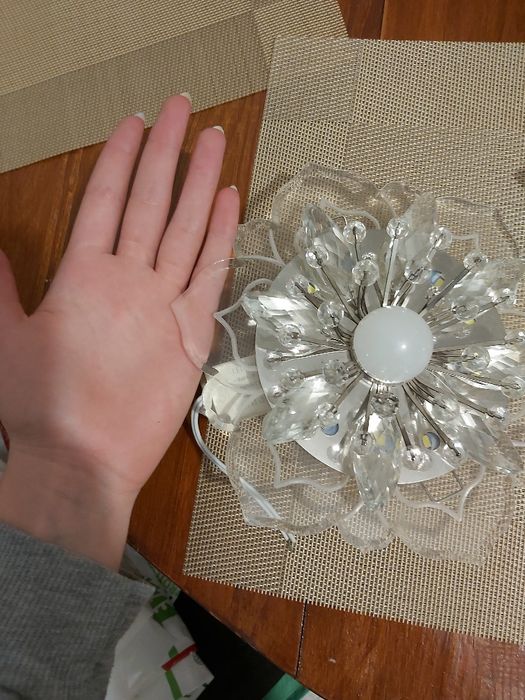 Lampada de vidro em forma de flor