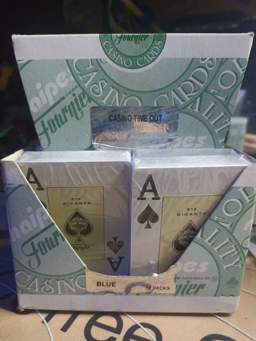 Продам упаковку игральных карт!