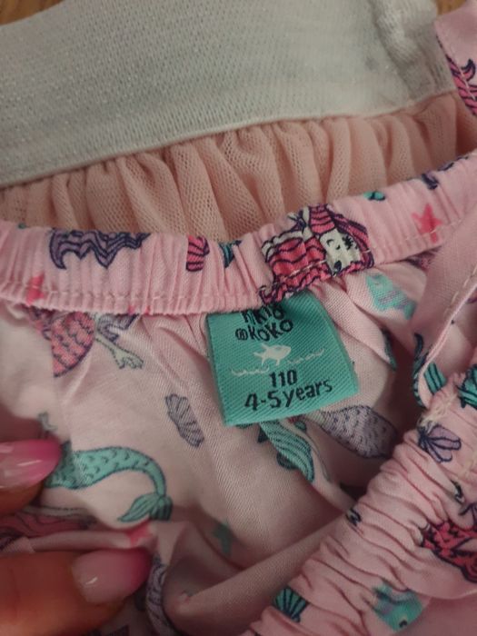 Zestaw ubran dla dziewczynki r 110