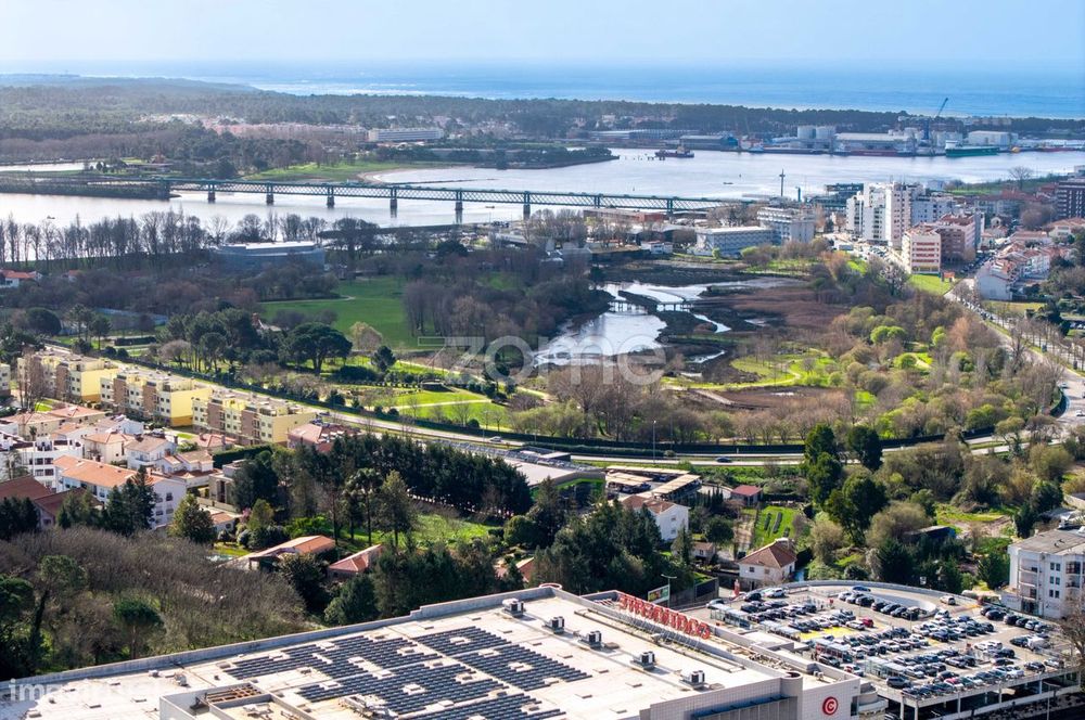 Apartamento T1, com 2 Varandas, Garagem na Meadela, Viana do Castelo