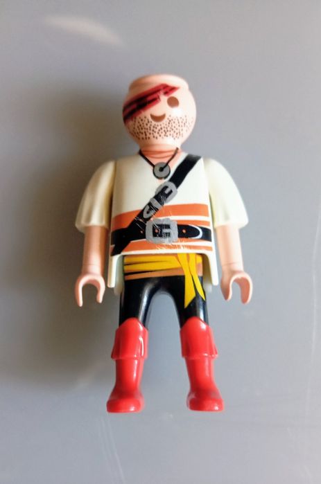 Playmobil pirate and ship for reuse.64730135192322120