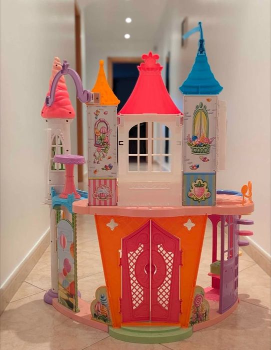 Castelo da Barbie com acessórios