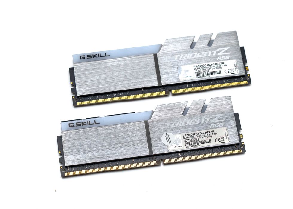 RAM DDR4 32GB (2x16GB) 3200Mhz CL16 G.SKILL Trident Z RGB pamięć
