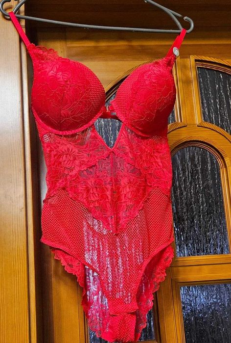 Кружевной красный комбидресс Primark Secret Possessions push-up 75D