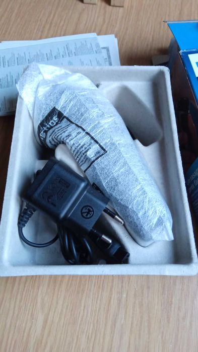 Електробритва PHILIPS S1332