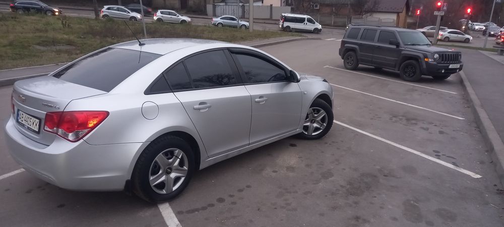 Шевроле Круз в хорошому стані