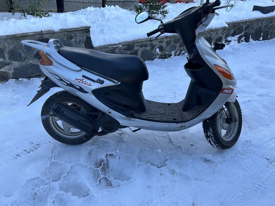 Yamaha grand axis 100