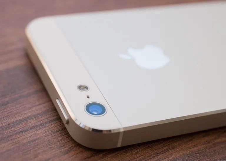 Iphone 5 айфон 16 мб неверлок з коробкою та навушниками
