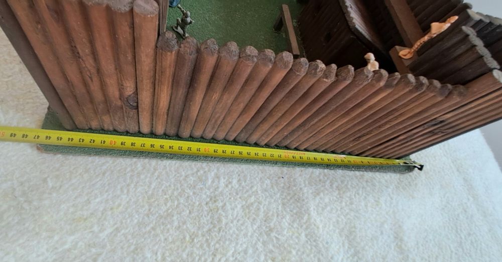 Forte West, em Maeira 47x47x14 cm ( Soldadinhos e mini figure não incl