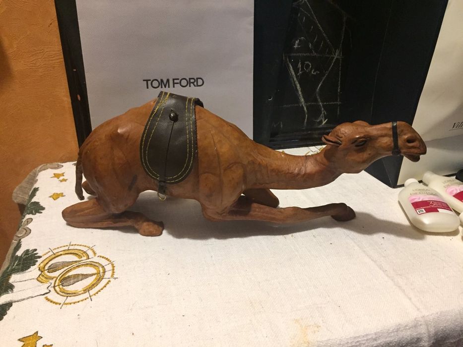 Веблюд из  натуральной верблюжьей кожи