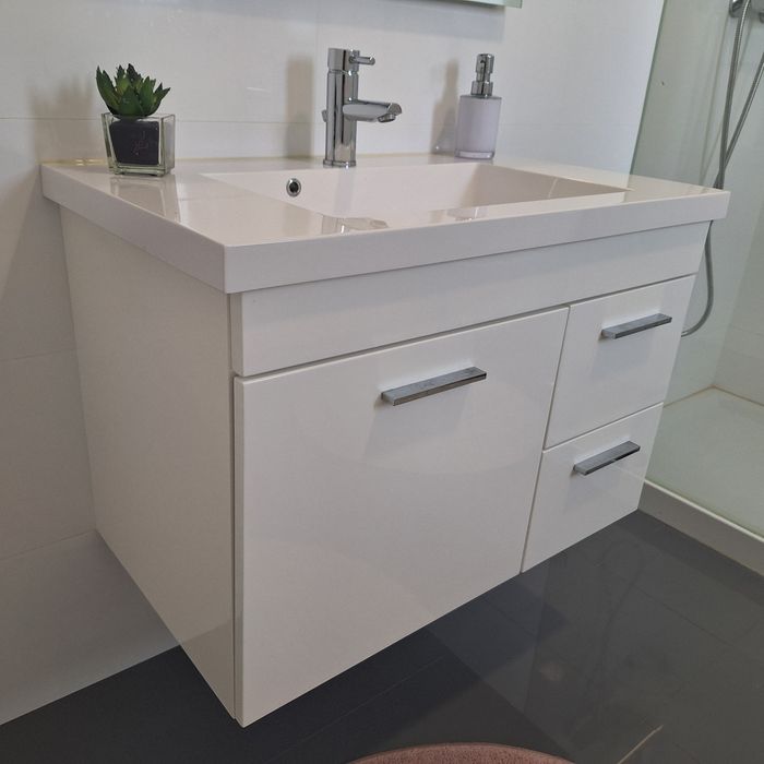 Movel Wc completo com torneira, valvula e espelho