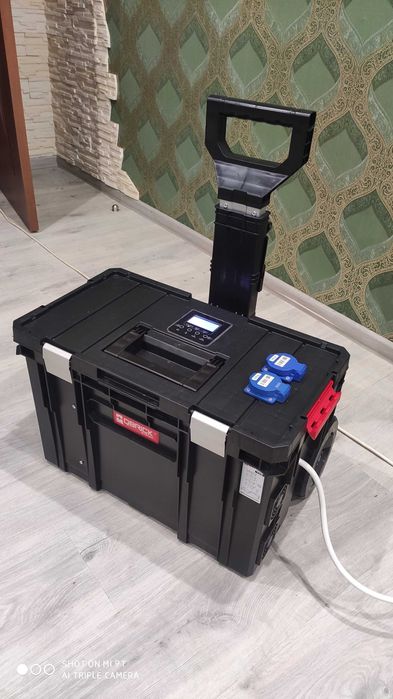 Електростанція , великий повербанк, система безперебійного живлення