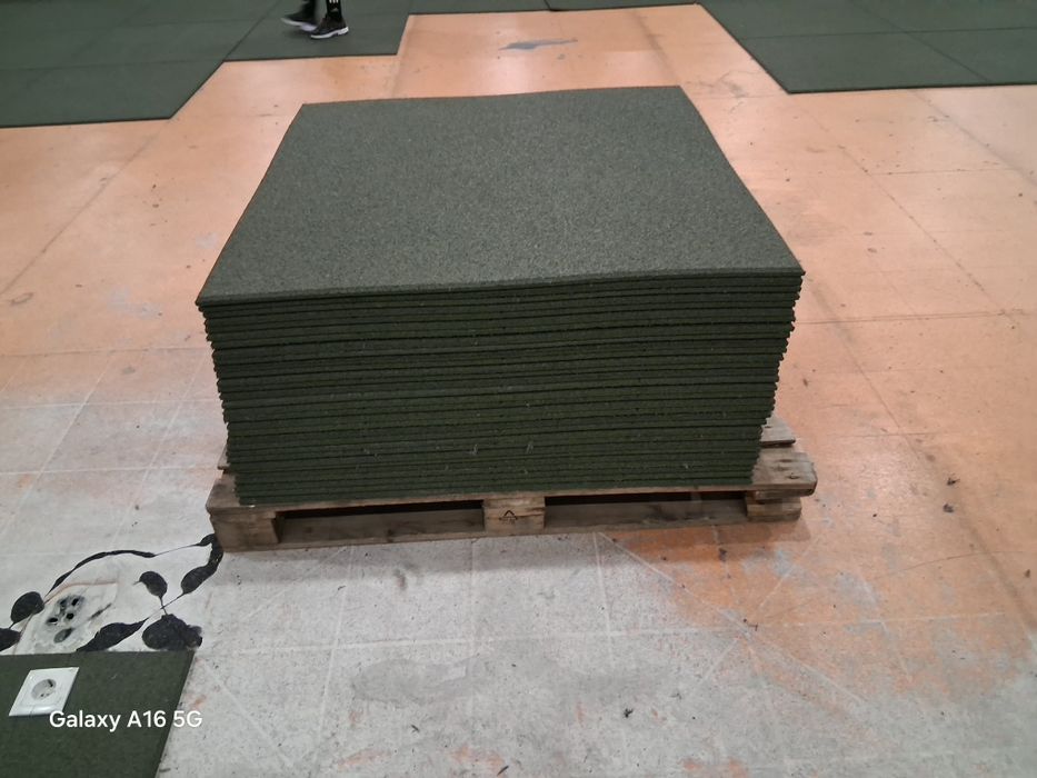 Burracha 100x100x1.5