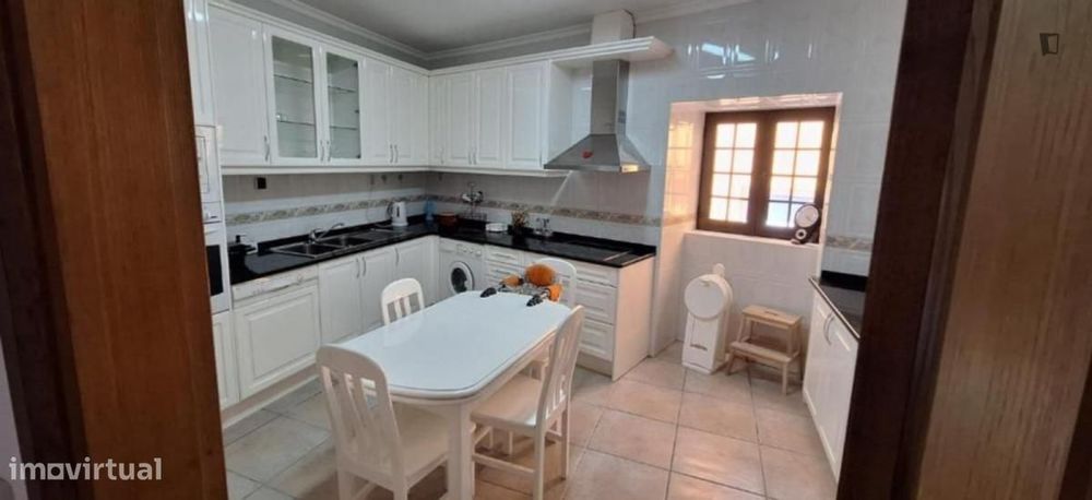 Casa com 3 quartos - localizado em Braganca