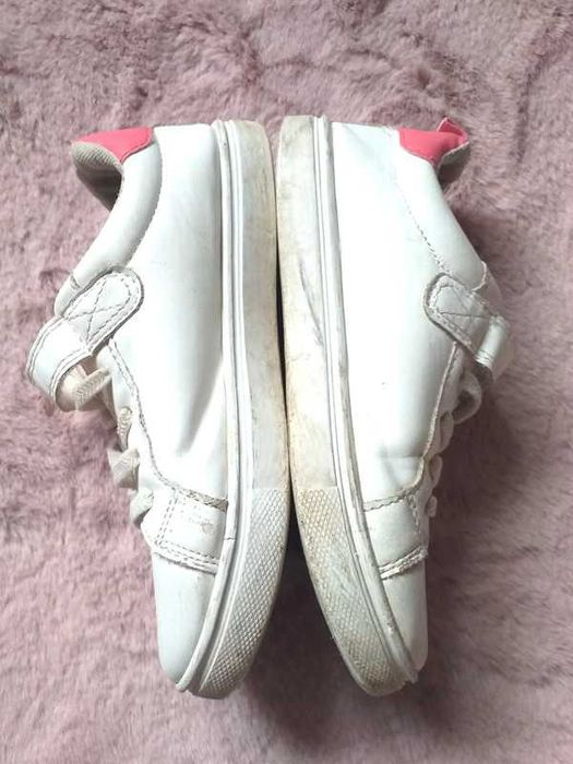 Buty sportowe sinsay r33