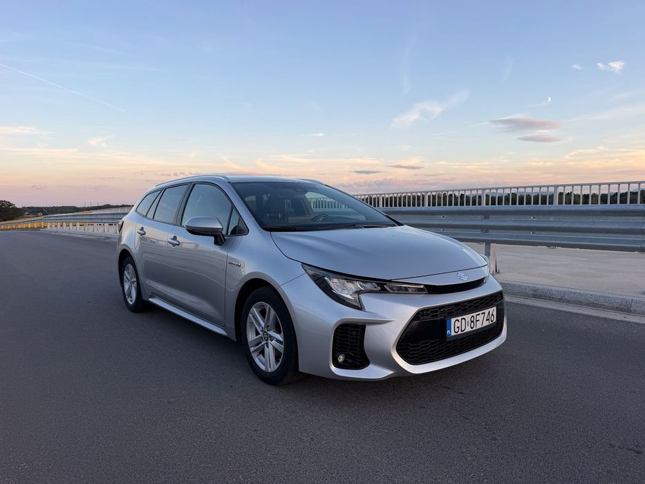 Suzuki Swace Hybryda idealny stan bogate wyposażenie Krajowy