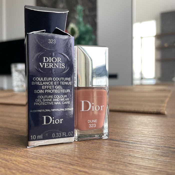 Лак для нігтів - dior vernis