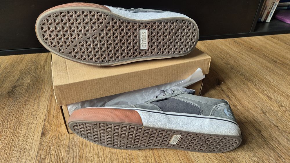Buty Etnies barge ls rozmiar 43 dark grey