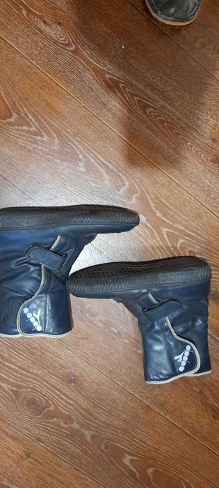 Продам мотоботы Diadora
