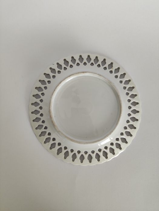 Prato antigo pintado à mão