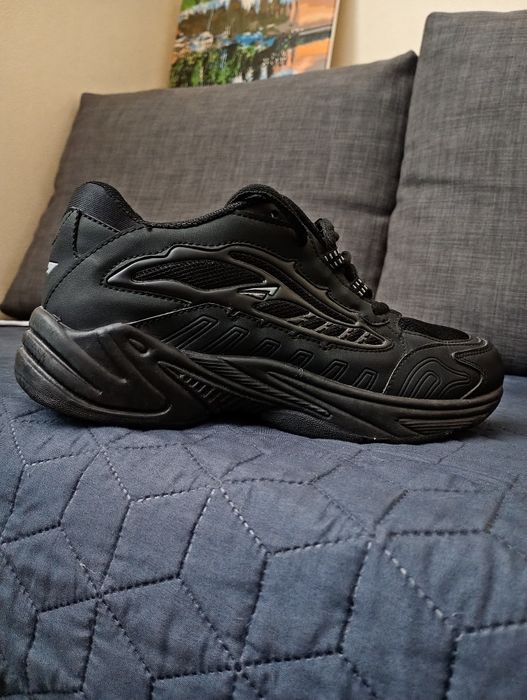 Кросівки весняні підліткові р. 38-38.5 Mercury