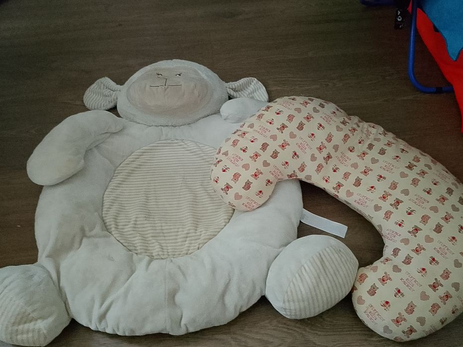 Poduszka do karmienia, rogal i mata dla niemowlaka