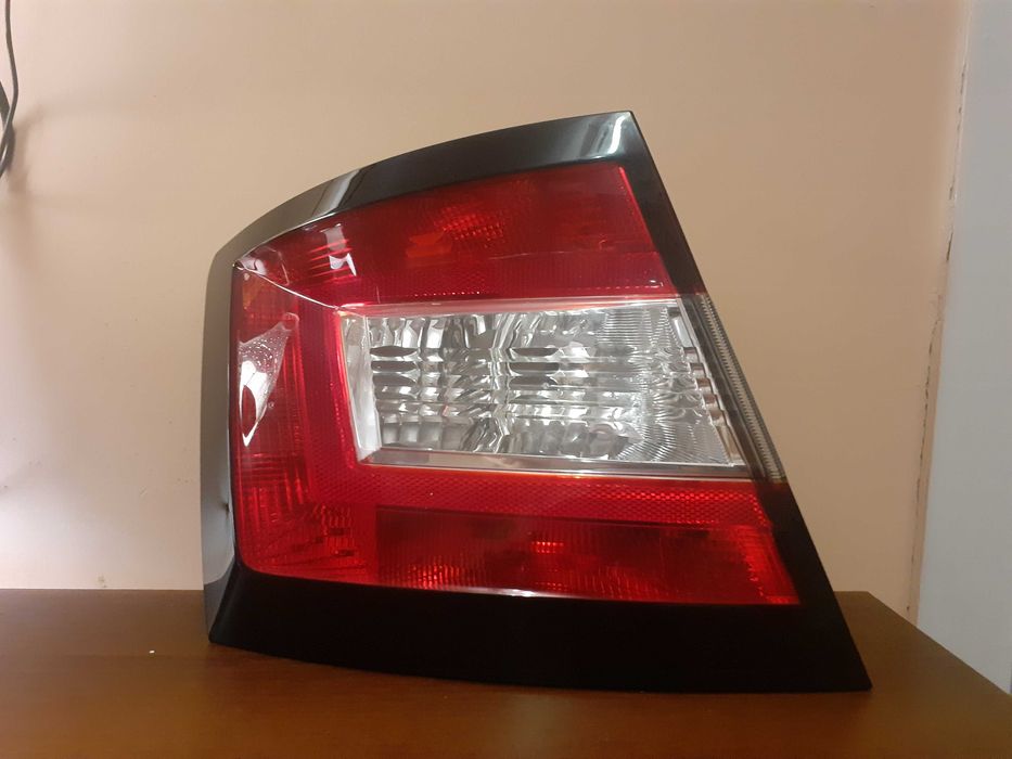 Фонарь Skoda Fabia 3 / ліхтар Шкода фабія стоп шкода / фара шкода