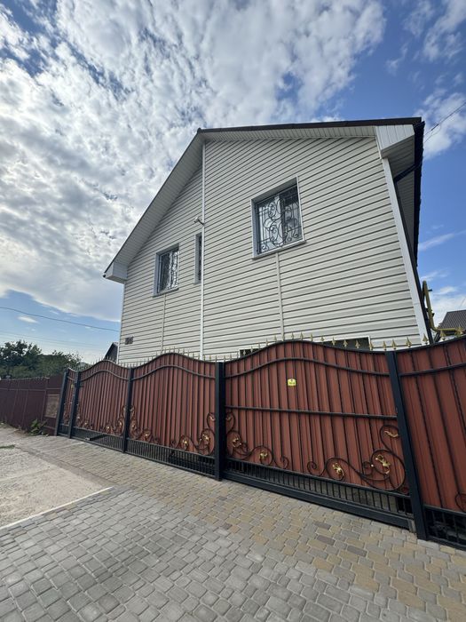 Будинок на Новопричистенській