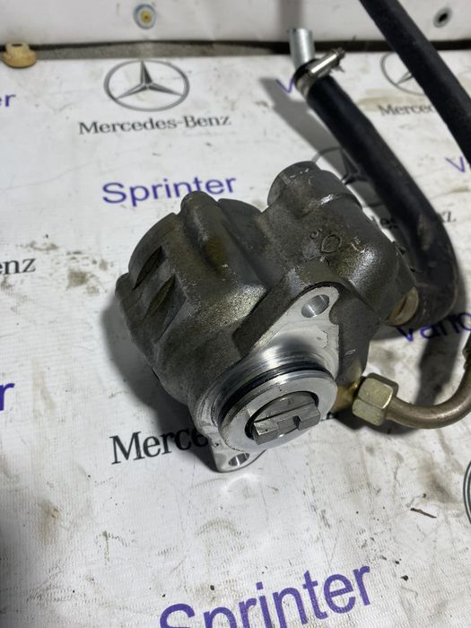 Насос ГУРа,гідропідсилювач Mercedes Vario 4.3