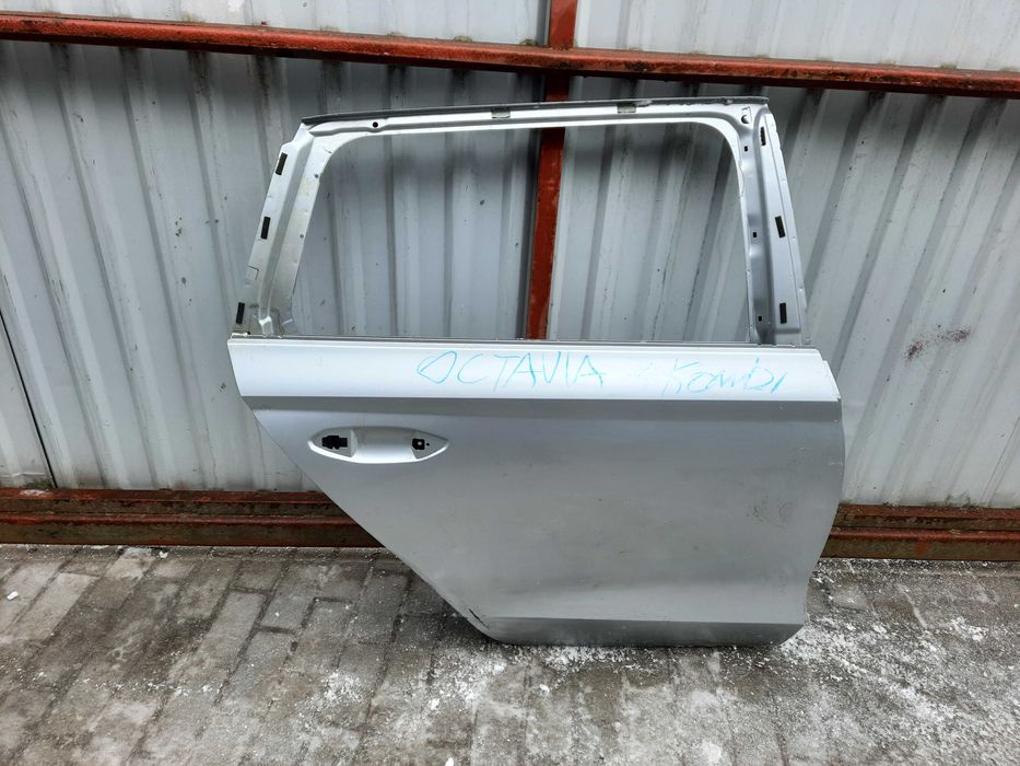Skoda Octavia 4 IV 19- Kombi drzwi prawy tył oryginał