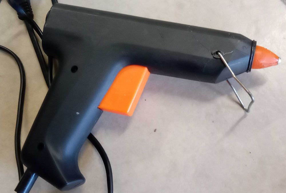 Pistola de colar a quente, operativa, por 5€