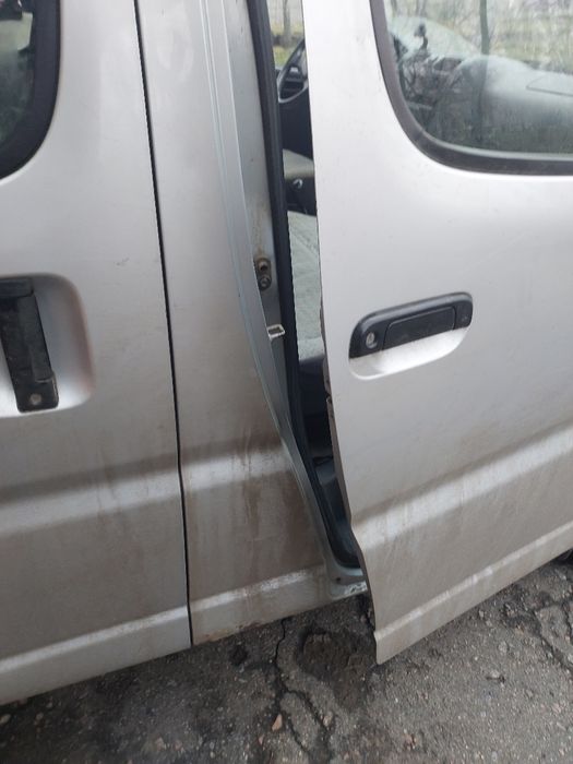 Аварийное вскрытие авто. Открыть автомобиль. Открыть машину.