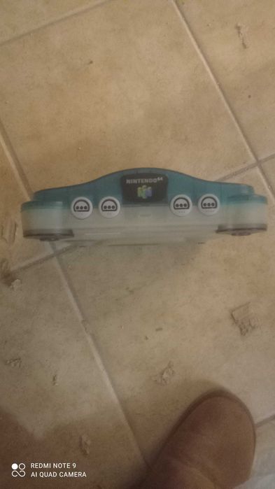 Nintendo 64 com 2 jogos