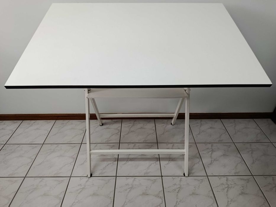 Estirador Neckar / mesa de desenho 120x80 com cadeira alta