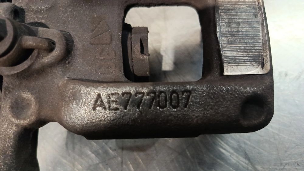 Pinça travão / maxila de travão trás direita CITROËN Berlingo (K9)
