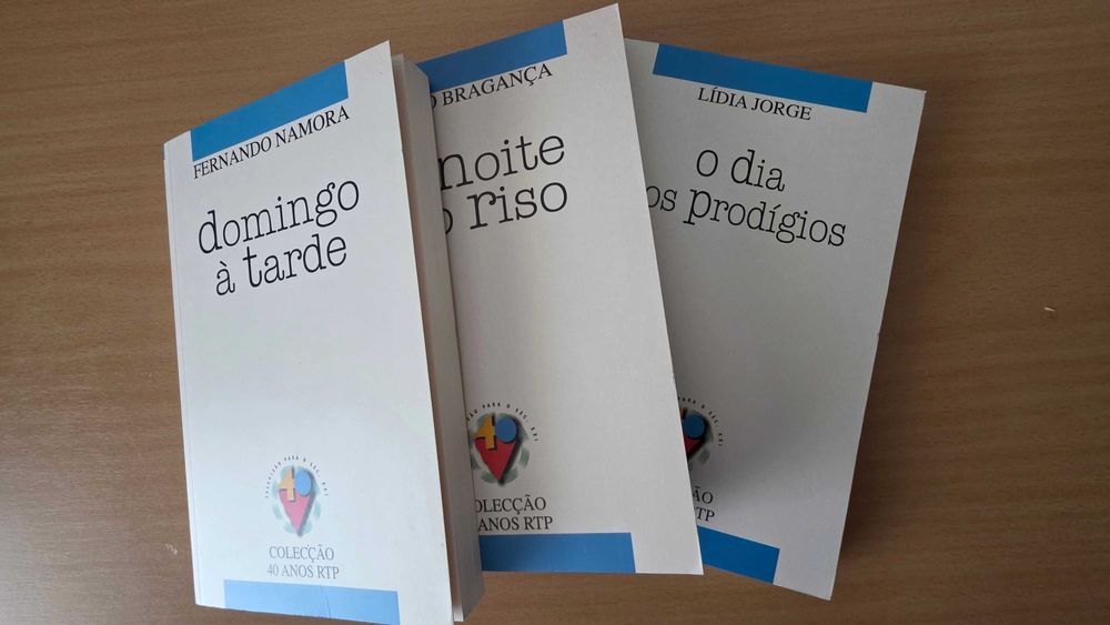 3 livros da coleção 40 Anos da RTP
