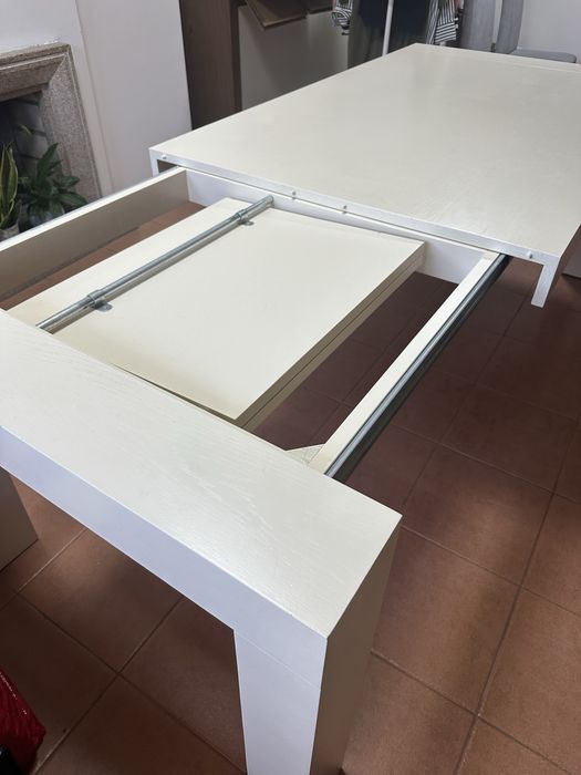 Mesa de jantar extensível bege/branca – 160 cm + 80 cm extensão