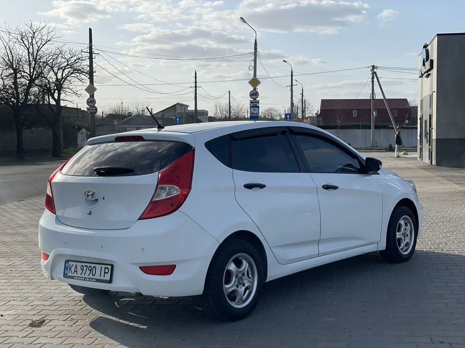 Продам Hyundai Accent 1.6 дизель автомат