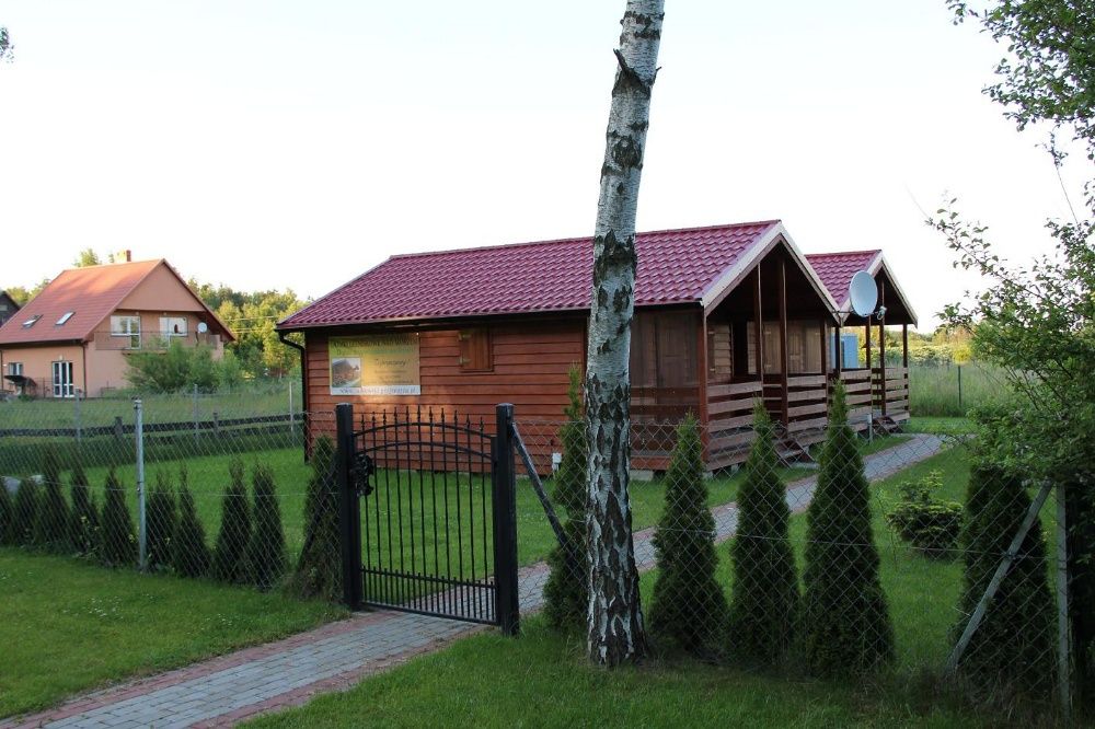 DOMKI NAD MORZEM koło Jarosławca