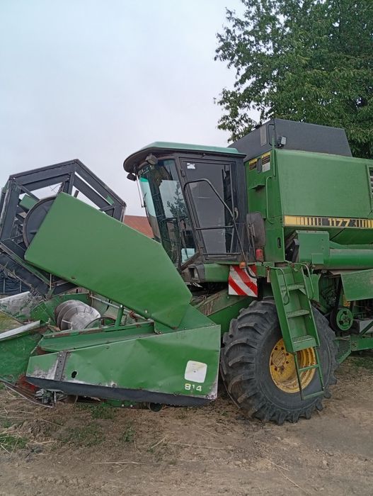 Kombajn zbożowy John Deere 1177