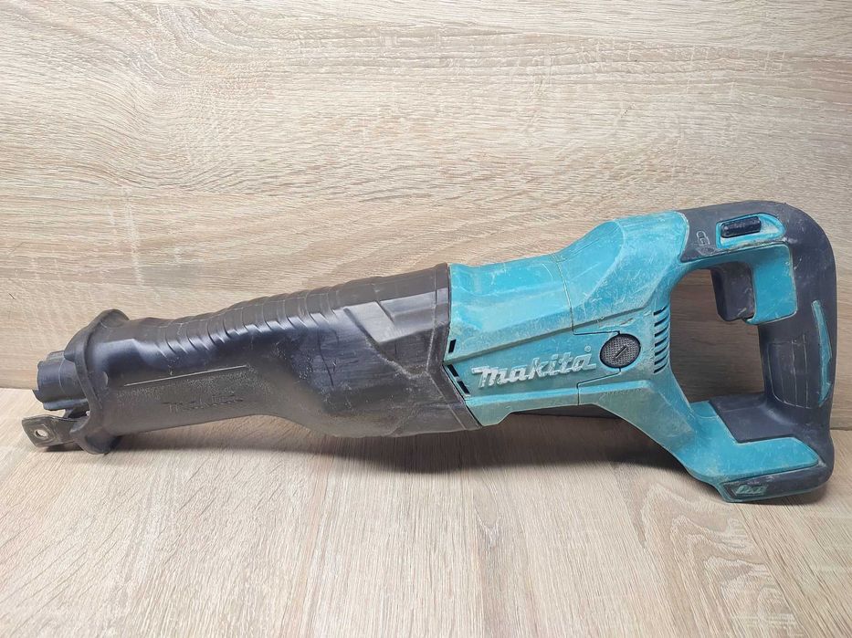 Piła szablasta Makita DJR186