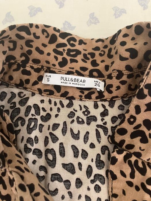 Camisas tigresa/ florida e blusa azul