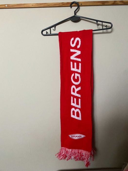 Unikatowy szal piłkarski SK BRANN BERGEN - OKAZJA