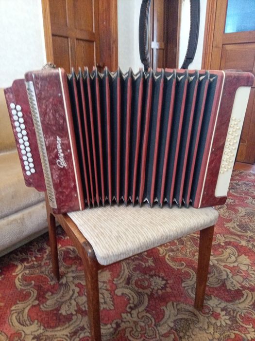 Продам гармонь Весна за 4500 грн.