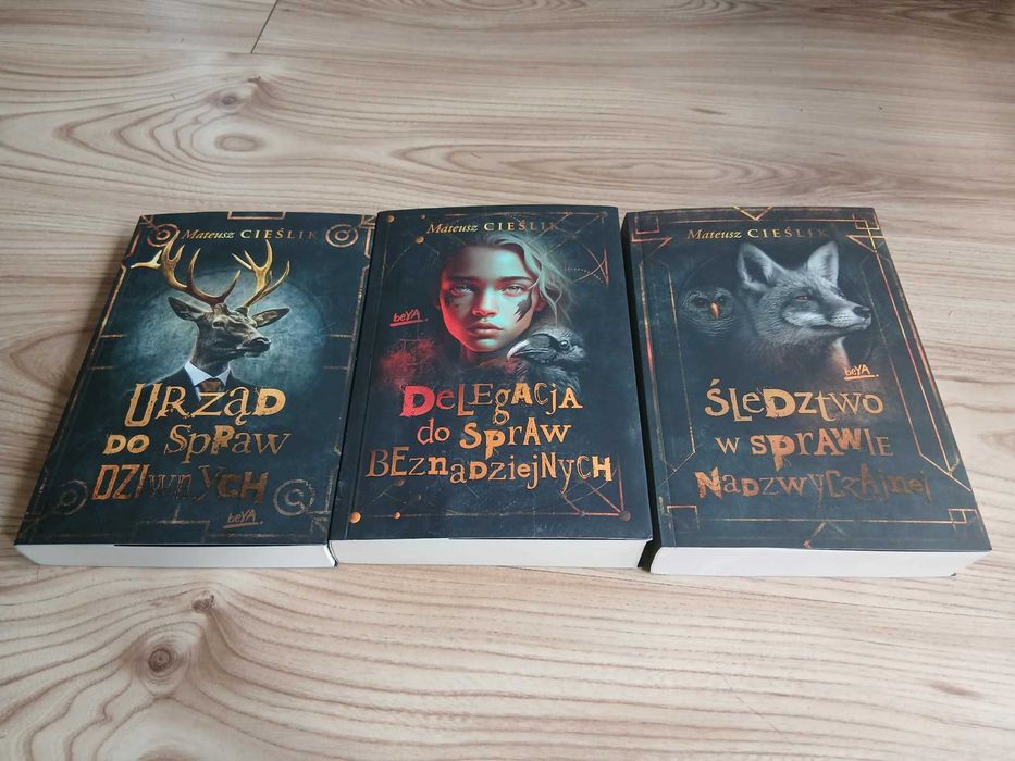 Książki Mateusz Cieślik cykl "Urząd do Spraw Dziwnych" (komplet)