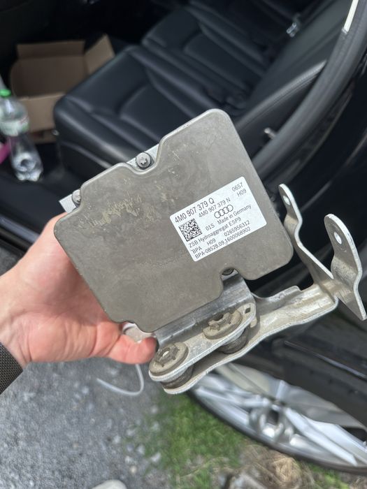 Блок ABS для Audi Q7 4m / блок абс Ауді Ку7 / 4M0 907 379Q