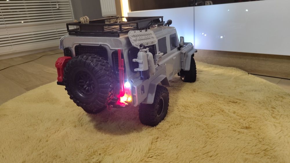 Model samochodu rc 1/10 land Rover Defender 110