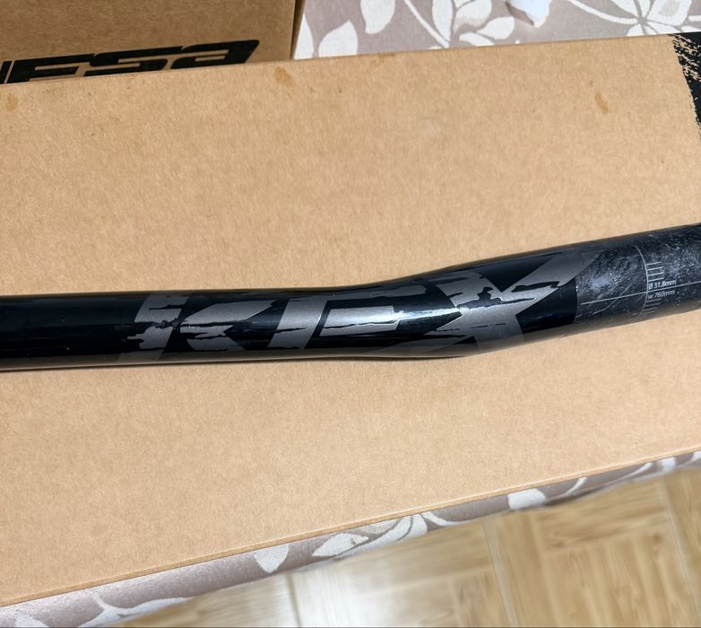 Guiador em carbono FSA KFX